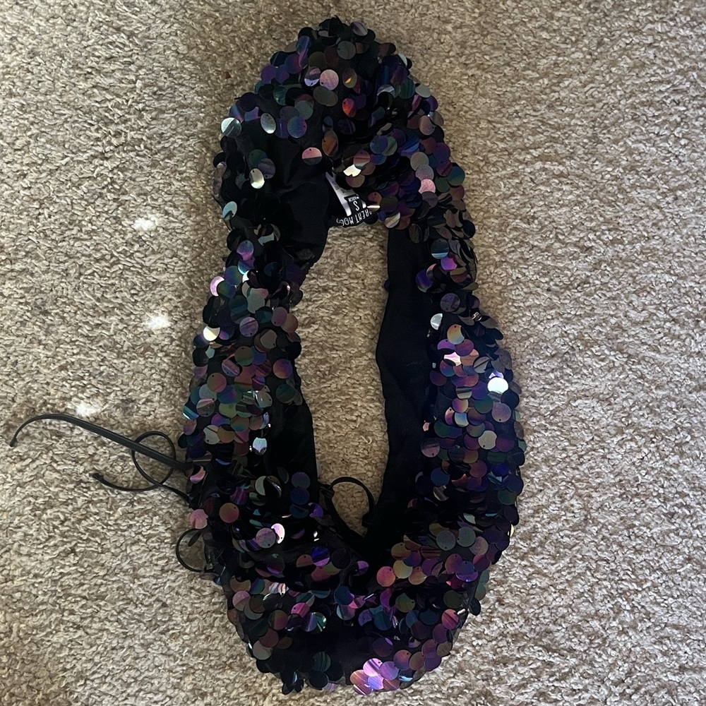 Sequin Embellished Hooded Scoop Top - Picture 3 of 5